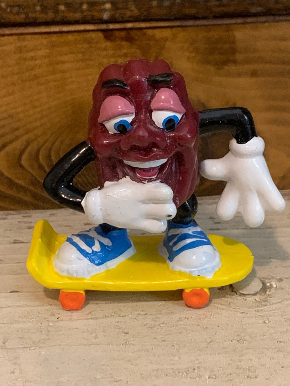 VINTAGE! 1988 Hardee's California Raisins PVC Figure-SB Stuntz